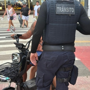 Acidente com patinete na ciclovia termina com duas hospitalizadas