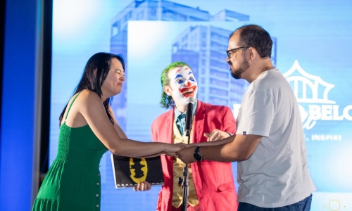 Mauricio Dollenz leva humor irreverente ao Porto Belo Hall