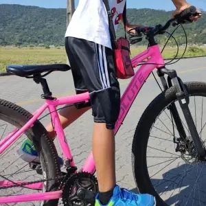 Bicicleta é furtada de sacada no bairro Praça; moradora pede ajuda à comunidade