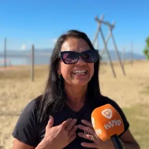 Aula especial de funcional marca o Dia da Mulher na Praia do Pontal Norte em Tijucas