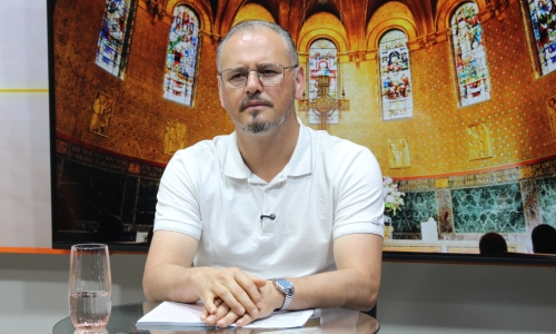 Mensagens de fé e oração com Padre Elizandro para sua sexta-feira, 06 de março