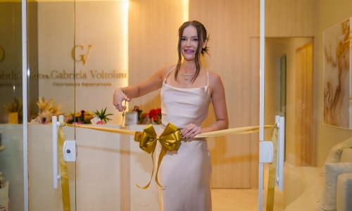 TEM FOTOS NO AR | Veja como foi a inauguração da clínica Gabriela Voltolini Odontologia Especializada