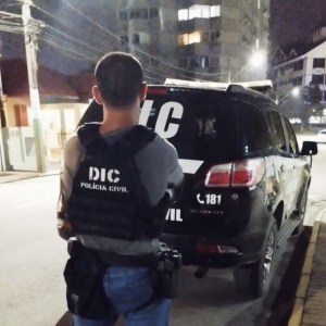 Homem é preso suspeito de abastecer pontos de venda de drogas 