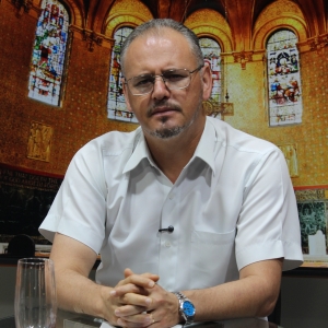 Assista a mensagem do Tarde de Fé desta terça-feira, 17 de março, com Padre Elizandro Scarsi