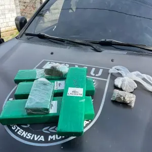 Operação apreende quase 4 kg de maconha e resulta em duas prisões em flagrante 