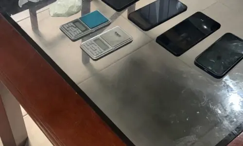 Suspeitos são presos e drogas apreendidas em ação contra o tráfico