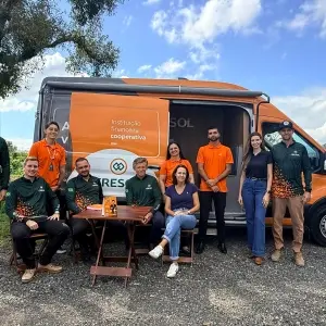 ASSISTA ▶️ | Unidade móvel amplia atendimento da Cresol no campo