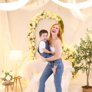 Estúdio lança cenário especial de Dia das Mães em Tijucas para ensaios fotográficos em família