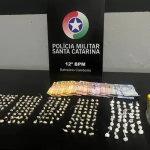 Denúncias de moradores levam à prisão de dois suspeitos de tráfico no fim de semana