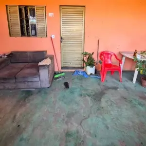 Homem embriagado agride companheira durante discussão; filho presenciou a cena