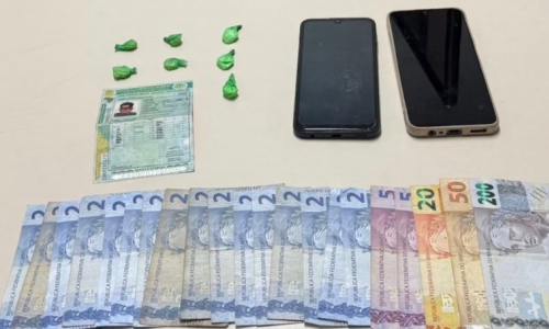 Funcionário de lavação é preso por tráfico após denúncias de venda no local de trabalho