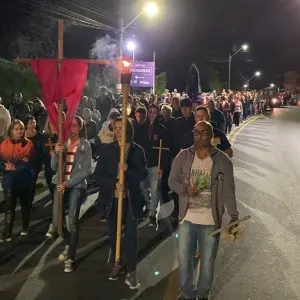 Procissão das Cruzes reúne fiéis nesta sexta-feira em Porto Belo