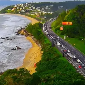 12 km de fila: Capotamento na BR-101 gera congestionamento entre Balneário Camboriú e Itapema
