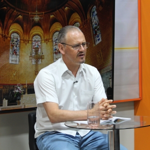 Assista a mensagem do Tarde de Fé desta quarta-feira, 08 de abril, com Padre Elizandro Scarsi