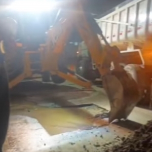 Adutora rompe em Vila Nova e deixa moradores com baixa pressão de água em Porto Belo