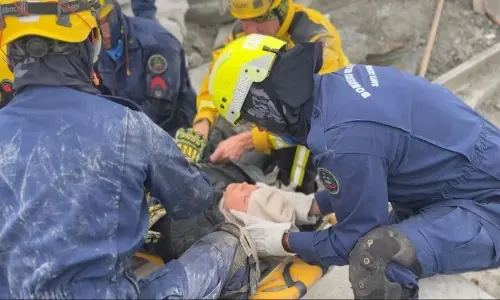 Simulado do Grupo de Resposta a Desastres treina bombeiros em ambiente industrial