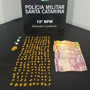 Crack, celulares e clientes na hora: Esquema de tráfico de drogas é desmantelado em operação