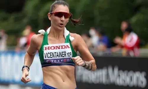 Mayara Vicentainer fala ao Jornal Vip sobre bronze histórico no Mundial de Marcha Atlética