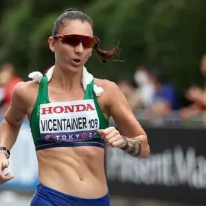 Mayara Vicentainer fala ao Jornal Vip sobre bronze histórico no Mundial de Marcha Atlética