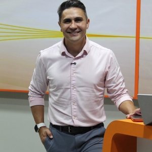 Notícias na hora do almoço; assista Jornal Vip desta terça-feira; 21 de abril