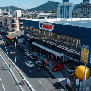 VEJA AS FOTOS | Super Koch é inaugurado com grande movimento em Balneário Camboriú