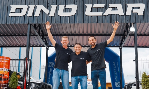 TEM FOTOS NO AR | Dino Car Veículos inaugura espaço multimarcas e amplia opções no setor automotivo em Tijucas