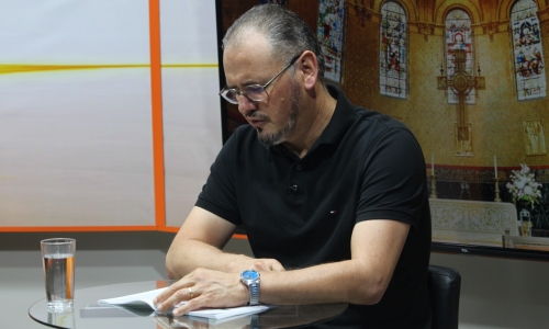 Assista a mensagem do Tarde de Fé desta segunda-feira, 27 de abril, com Padre Elizandro Scarsi