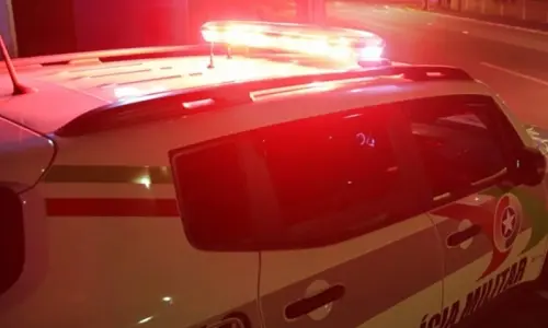 Roubo em Florianópolis desencadeia perseguição policial e confronto armado no dia seguinte