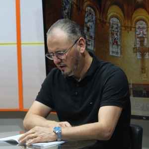 Padre Elizandro conduz o Tarde de fé para sua Sexta-feira, 01 de Maio