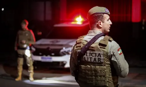 Fuga frustrada termina na prisão de homem com ordem judicial por furto em aberto