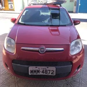 Fiat Palio vermelho é furtado na porta de residência no Joaia, em Tijucas