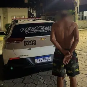 Suspeito utiliza martelo e faca para ameaçar familiares dentro de casa e acaba preso