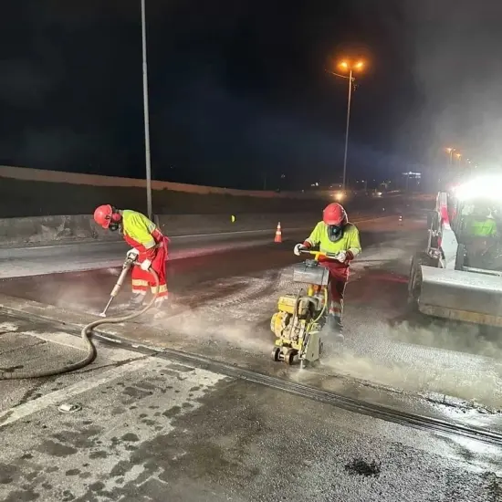 Obras de pavimentação restringem faixas da BR-101 na noite desta quinta-feira