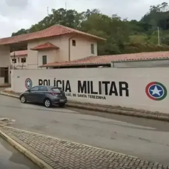  Ida ao quartel para reclamar de viatura em frente à residência termina em prisão