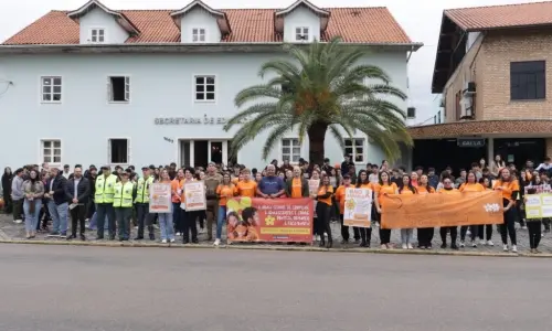 Rede de proteção de Canelinha vai às ruas pelo combate à violência sexual infantojuvenil