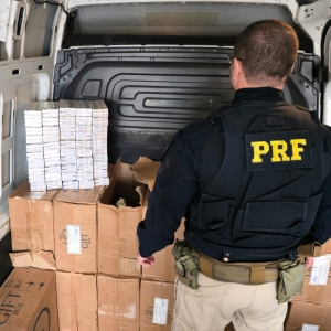 Motorista admite contrabando após ser abordado na BR-101