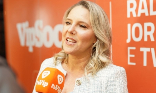 CONFIRA ▶️ | Salão Sil Julinhak celebra aniversário de 5 anos de salão em Tijucas