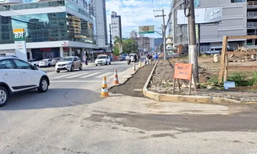 Alterações no trânsito de Balneário Perequê  para pavimentação na avenida serão realizadas nos dias 20 e 21