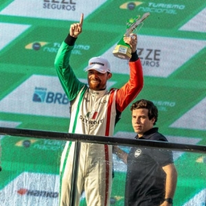 Paulo Maia sobe ao pódio em Goiânia e firma nome entre os novatos da Turismo Nacional