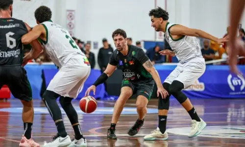 Brusque Basquete vence fora de casa, empata série e tem chance de ser campeão em casa