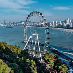 Cidades do litoral catarinense brilham no ranking do Índice de Progresso Social 2026
