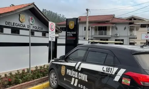 Condutor foge após deixar motociclista gravemente ferido e acaba confessando crime