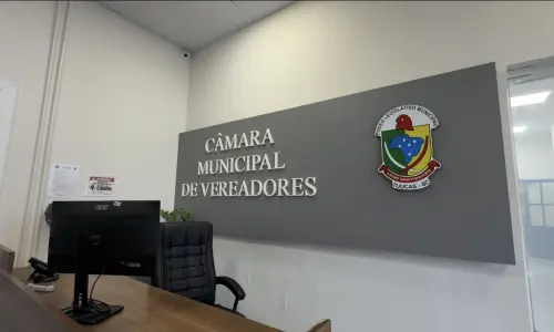 CONFIRA ▶️ | Vereadores aprovam reajuste salarial em sessão marcada por debates