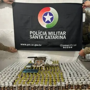 Denúncia anônima leva à apreensão de mais de 660 frascos de lança-perfume