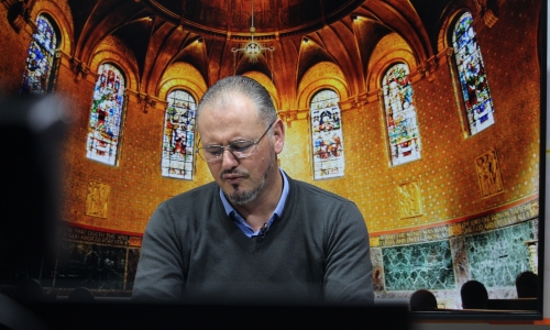 TARDE DE FÉ | Ouça a mensagem de esperança desta segunda-feira 25 de Maio, com Padre Elizandro Scarsi