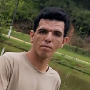 Jovem de 24 anos está desaparecido desde o início de abril; família busca informações