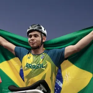 Atleta catarinense quebra recordes e faz história pelo paratletismo para brasileiro