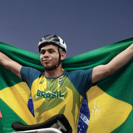 Atleta catarinense quebra recordes e faz história pelo paratletismo para brasileiro