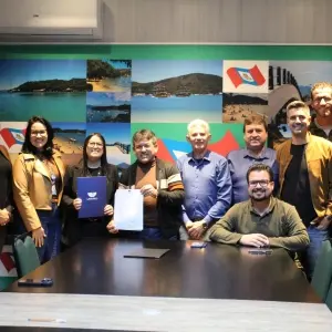 Porto Belo firma parceria com universidade para receber acadêmicos de programa estadual