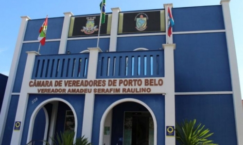Câmara de Porto Belo cancela compra de 11 iPhones após repercussão polêmica